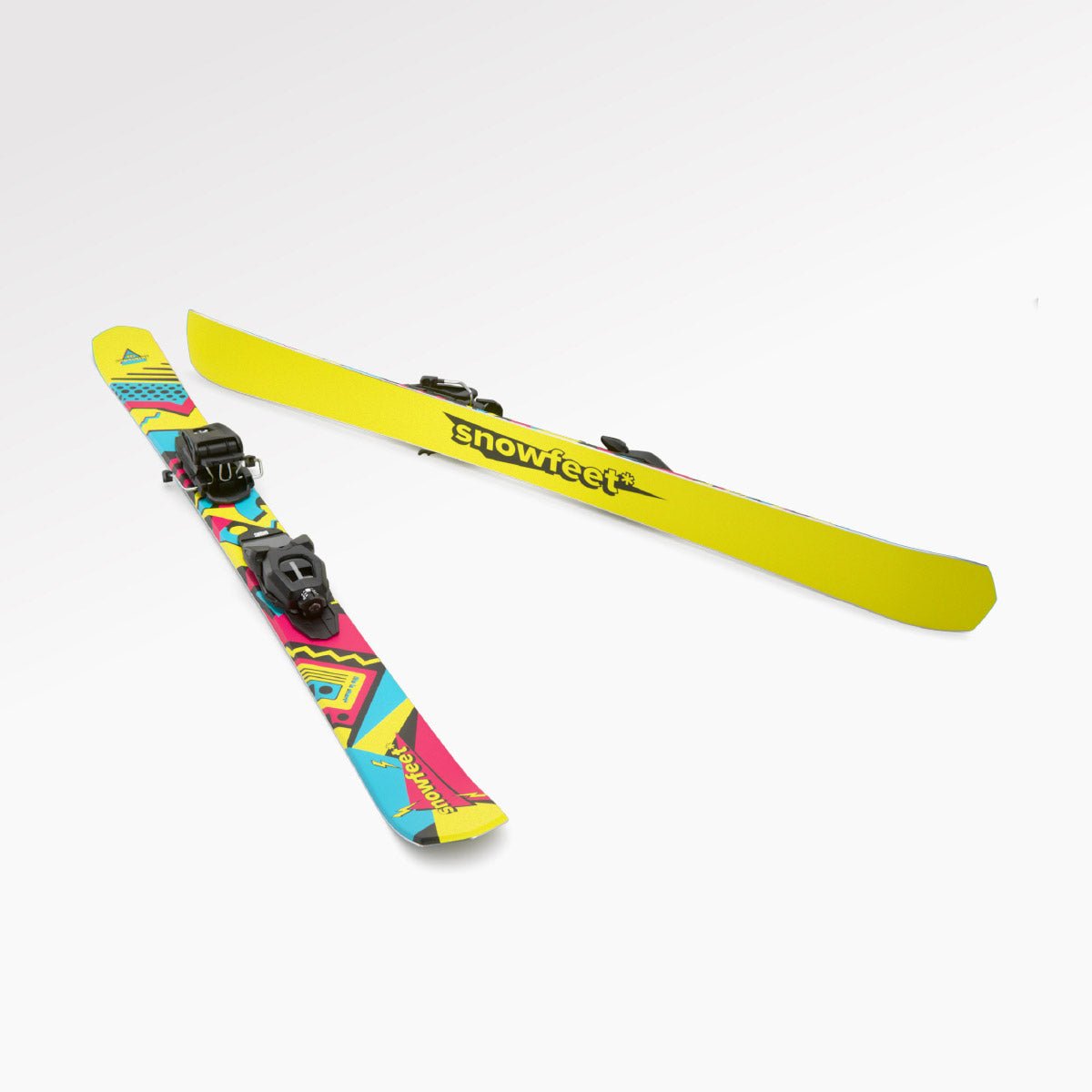 Two skis with colorful patterns on a white background.
Skiblades Skiboards Snowblades Short Mini Skis - snowfeet* 120 CM, Product photo, wood core skis, pro ski binding, retro color.