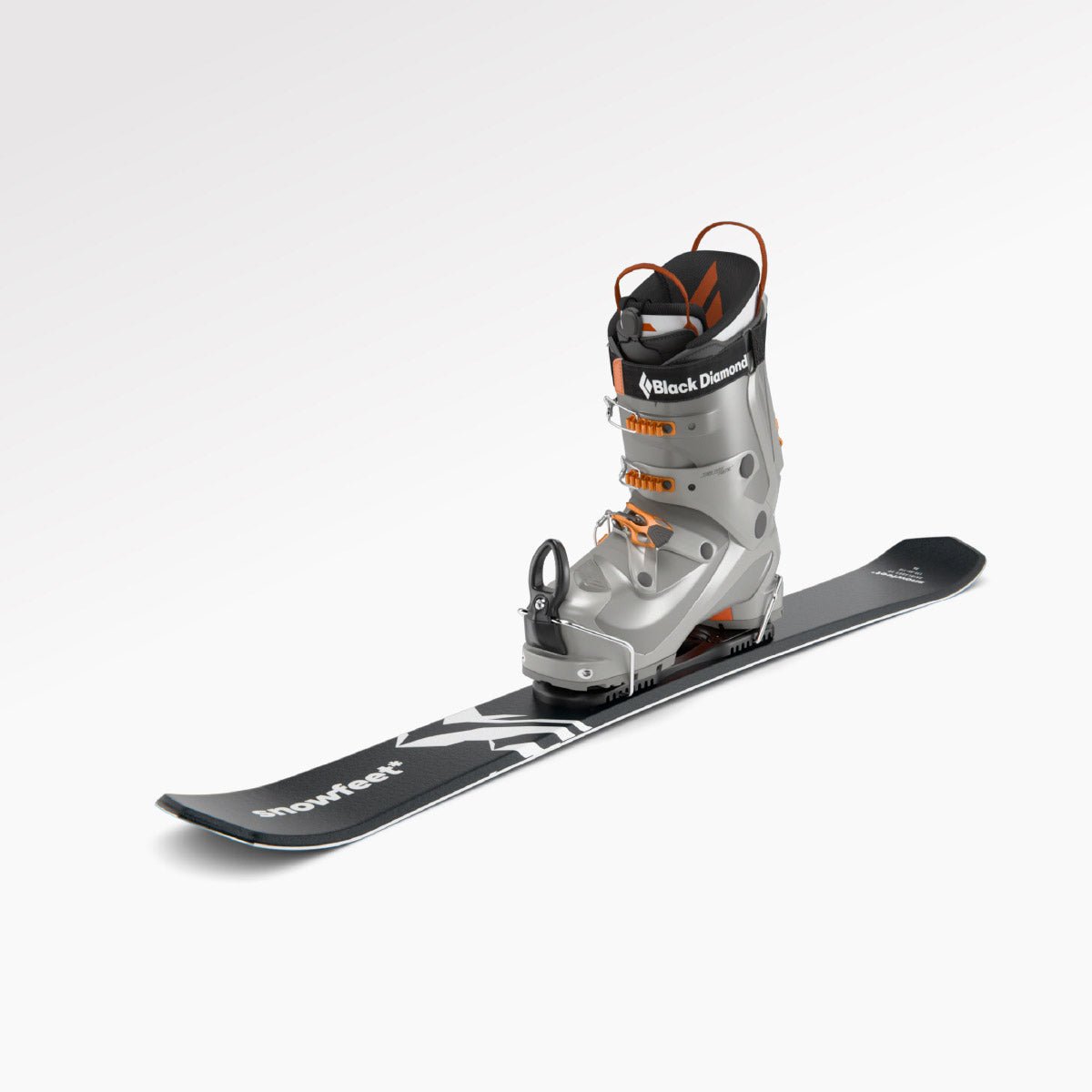 Skiblades Skiboards Snowblades Short Mini Skis - snowfeet* 99CM. Product photo, wood core skis, simple ski binding, black mountain color. With ski boot
#Binding_Ski#Color_Black|Mountain Black
