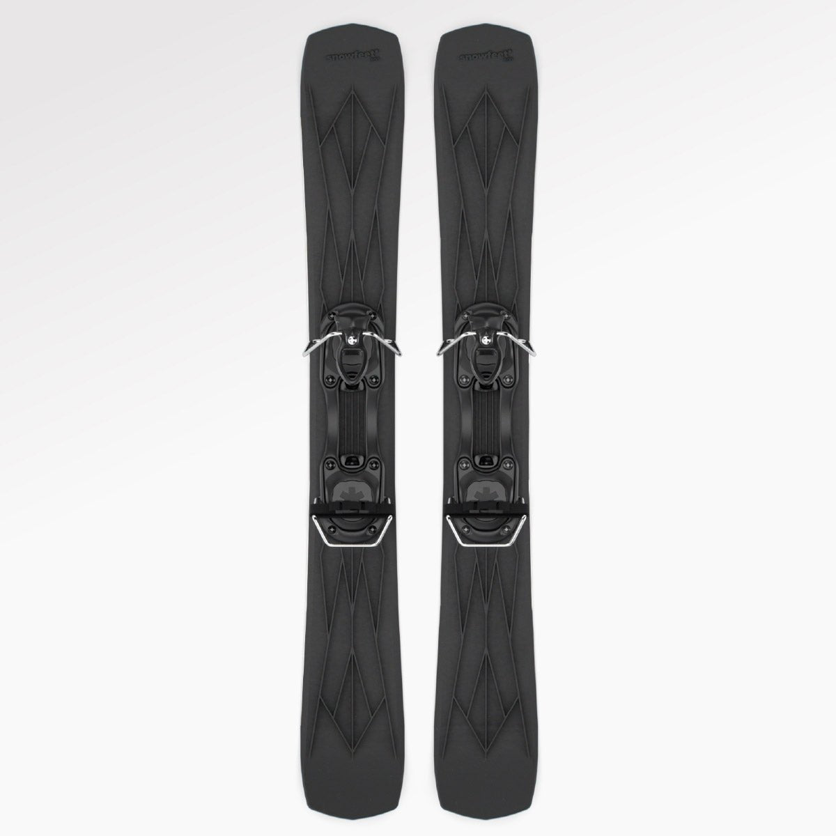 Skiblades Pair of black skis with bindings on a white background