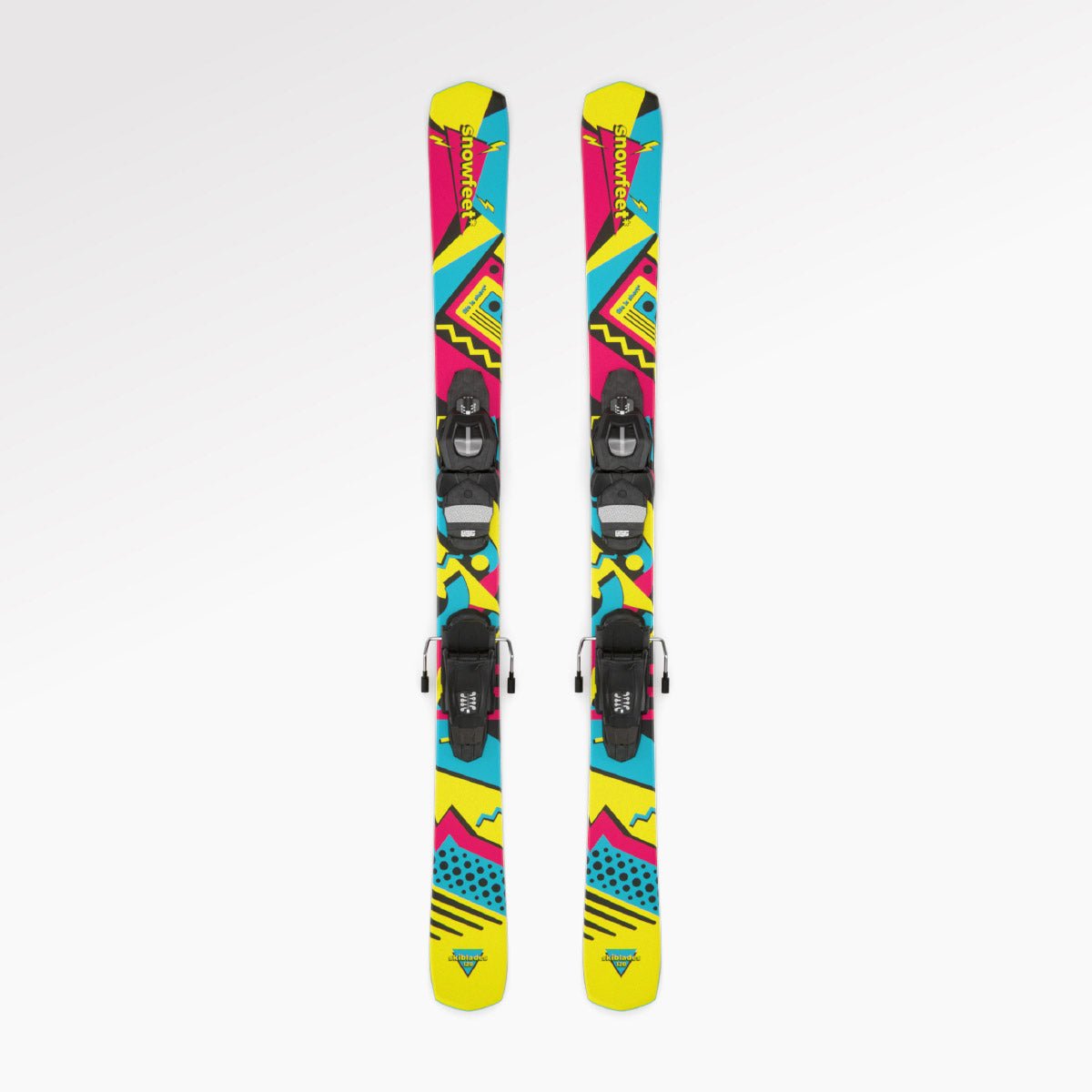 Colorful skis with bindings on a white background.

Skiblades Skiboards Snowblades Short Mini Skis - snowfeet* 120 CM, Product photo, wood core skis, pro ski binding, retro color. 